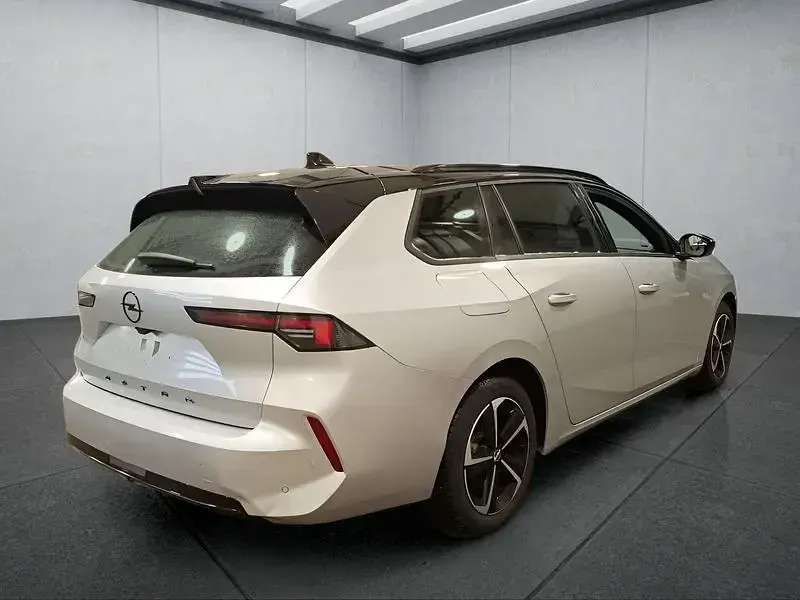 Gebraucht Opel Astra 131 PS (96 kW) 2025 Grau Kleinwagen