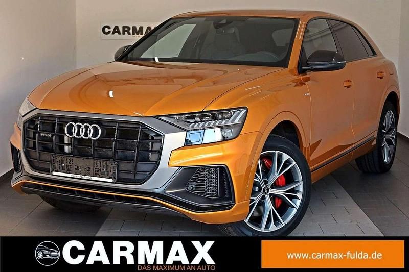 Gebraucht Audi Q8 Ambiente 462 PS (339 kW) 2022 Sakhirgold (metallic) SUV