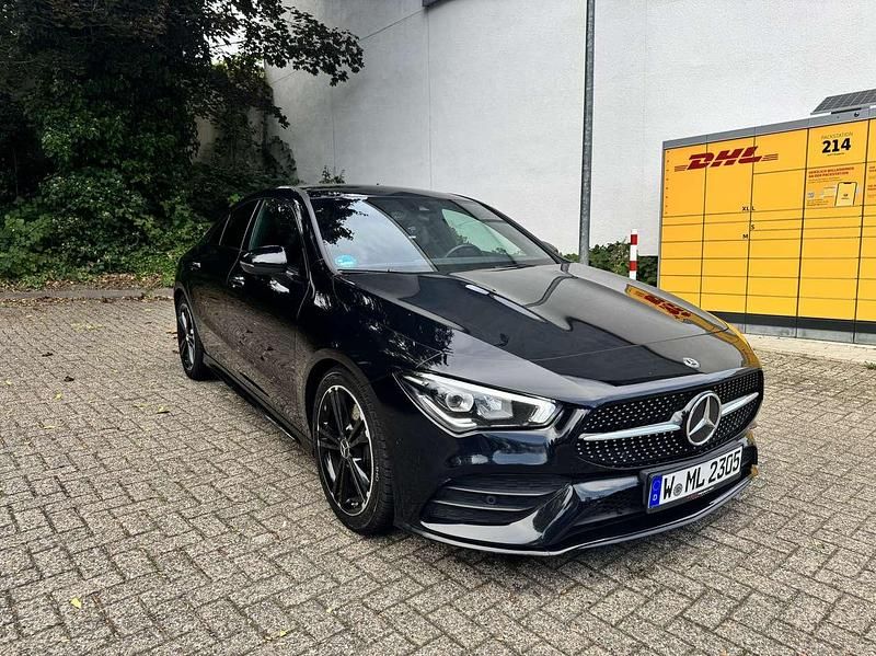 Gebraucht 2020 Mercedes CLA220 AMG line Limousine | 32.500 € (Teuer) - Bild 1/4