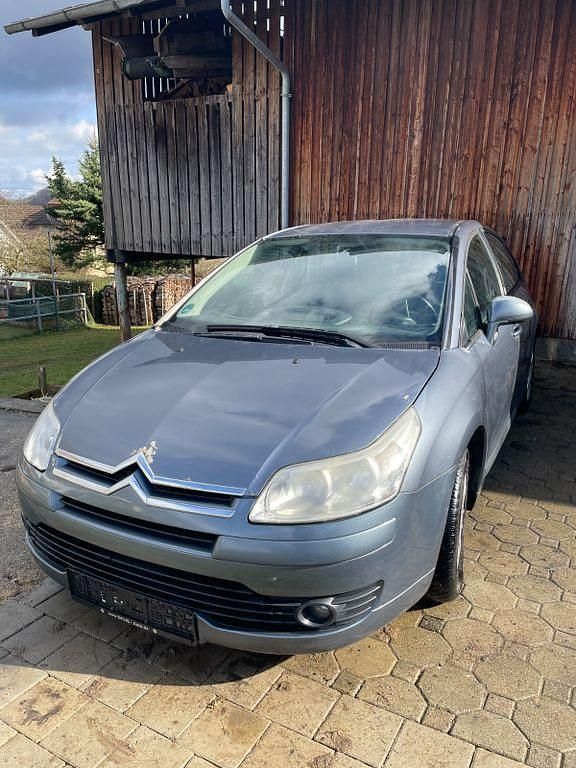 Grau Gebraucht 2006 Citroën C4 Limousine | 1.800 € (Fairer Preis) - Bild 1/4