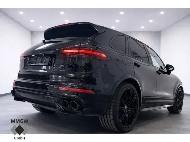 Gebraucht Porsche Cayenne 441 PS (324 kW) 2017 Schwarz SUV