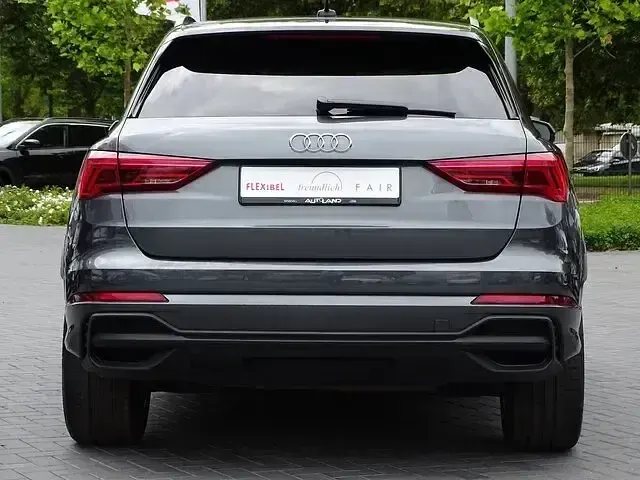 Gebraucht Audi Q3 S-Line 150 PS (110 kW) 2024 Grau SUV