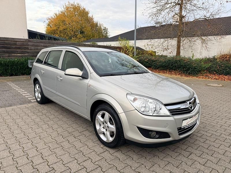 Silber Gebraucht 2008 Opel Astra Edition Kombi | 3.990 € (Teuer) - Bild 1/4