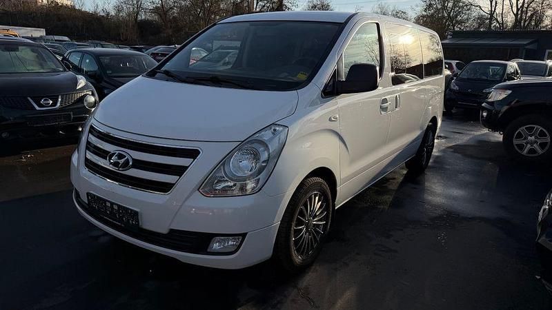 Gebraucht Hyundai H-1 170 PS (125 kW) 2013 Weiß Van / Kleinbus
