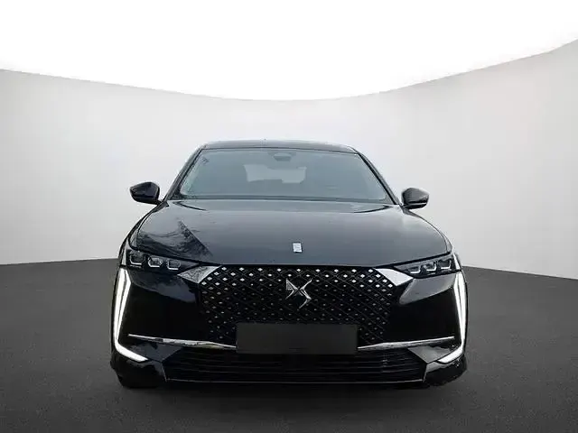 Gebraucht DS Automobiles DS4 Opera 131 PS (96 kW) 2023 Lackierung schwarz perla nera/typ aussenverkleidung metalliclackierung Limousine