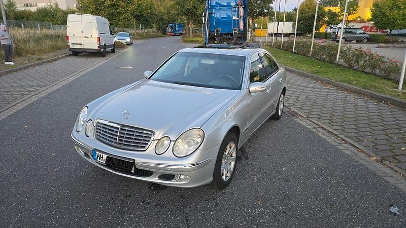 Gebraucht Mercedes E200 Avantgarde 163 PS (119 kW) 2003 Silber Limousine