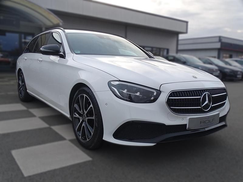 Gebraucht Mercedes E200 Night 160 PS (117 kW) 2021