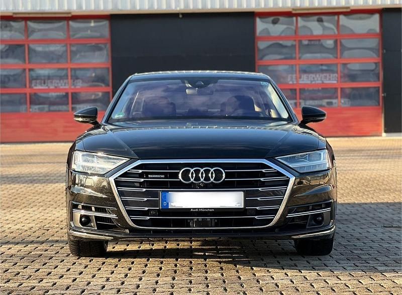 Schwarz Gebraucht 2018 Audi A8 Ambiente Limousine | 36.900 € (Fairer Preis) - Bild 1/4