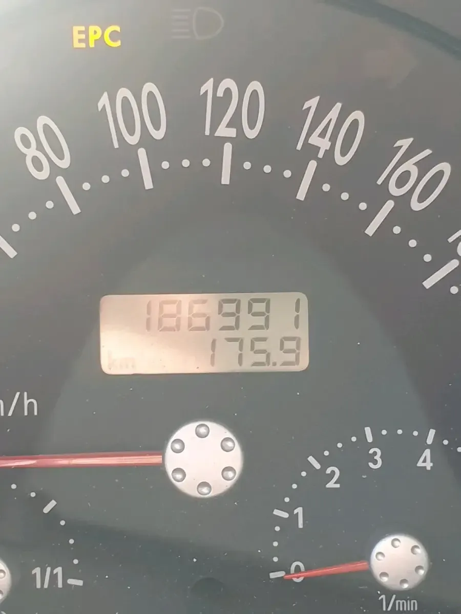 Gebraucht VW New Beetle 102 PS (75 kW) 2001 Grau Kleinwagen