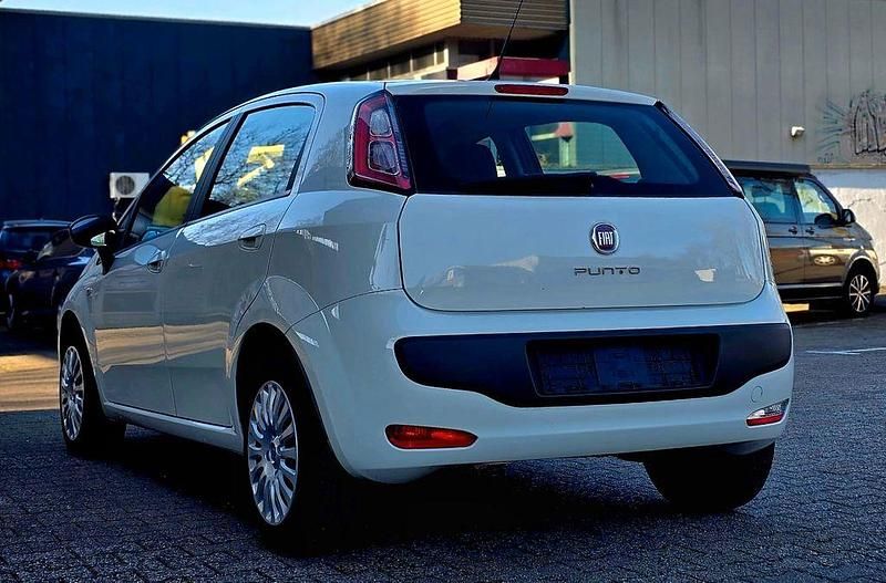 Gebraucht Fiat Punto Evo 77 PS (56 kW) 2011 Weiß Kleinwagen
