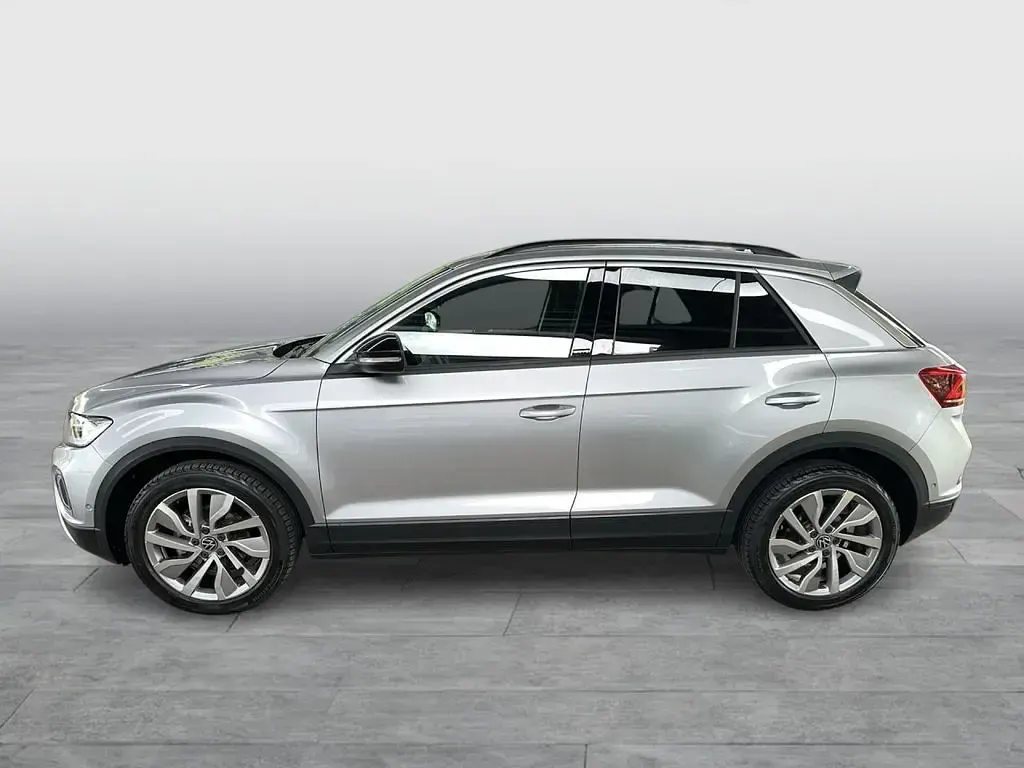 Gebraucht VW T-Roc Move 110 PS (80 kW) 2023 Silber SUV