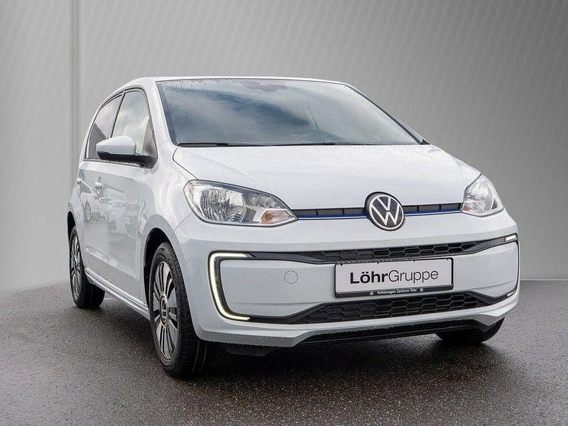 Gebraucht VW e-up! Comfortline 61 kW (83 PS) 2022 Pure white Kleinwagen