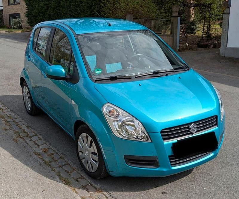 Gebraucht Suzuki Splash 86 PS (63 kW) 2010 Blau Kleinwagen