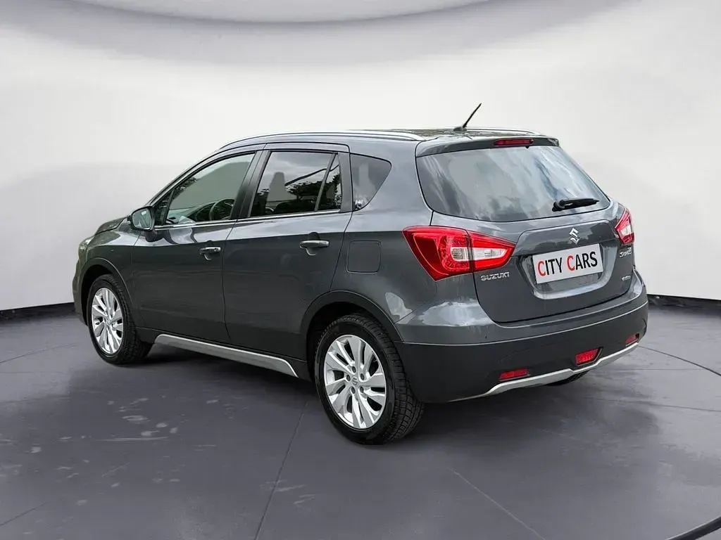 Gebraucht Suzuki SX4 Club 140 PS (102 kW) 2018 Grau Van / Kleinbus