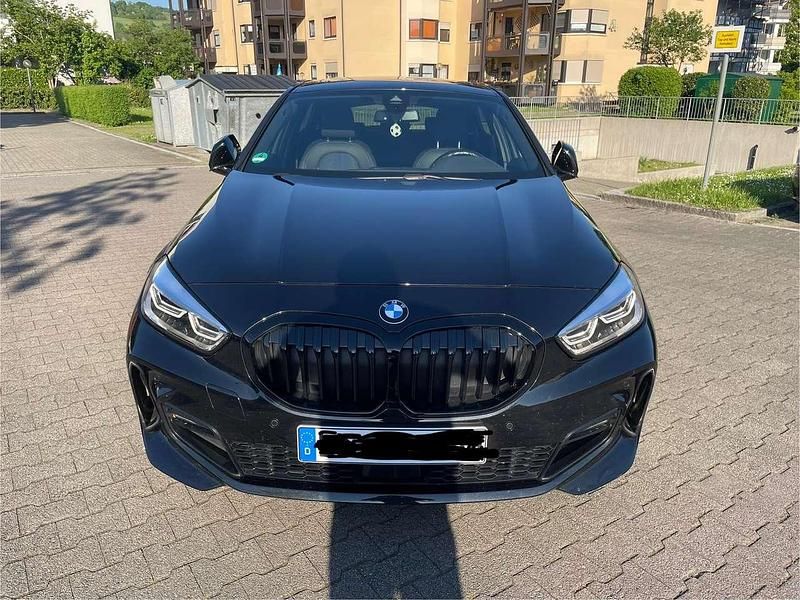 Gebraucht BMW 120 M Sport 178 PS (130 kW) 2023 Schwarz Kleinwagen
