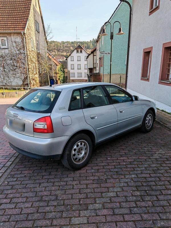 Gebraucht Audi A3 101 PS (74 kW) 2001 Silber Kleinwagen