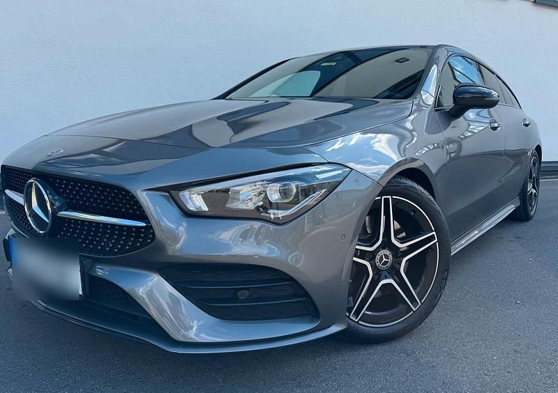 Grau Gebraucht 2019 Mercedes CLA200 Shooting Brake AMG Kombi | 24.444 € (Fairer Preis) - Bild 1/4