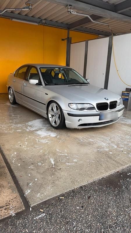 Gebraucht BMW 330 184 PS (135 kW) 2002 Silber Limousine