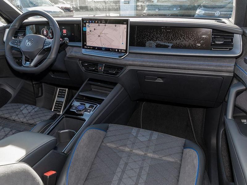 Neu VW Tayron Style 204 PS (150 kW) 2025 Grenadillschwarz metallic SUV