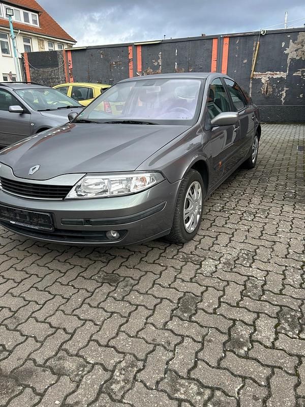 Gebraucht Renault Laguna III 135 PS (99 kW) 2008 Grau Limousine