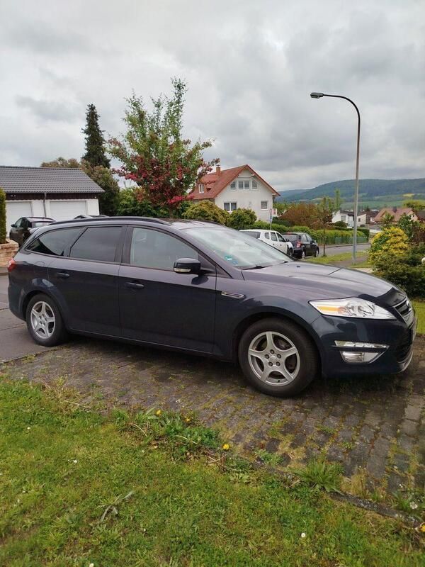 Grau Gebraucht 2012 Ford Mondeo Champions Edition Kombi | 8.500 € (Teuer) - Bild 1/4
