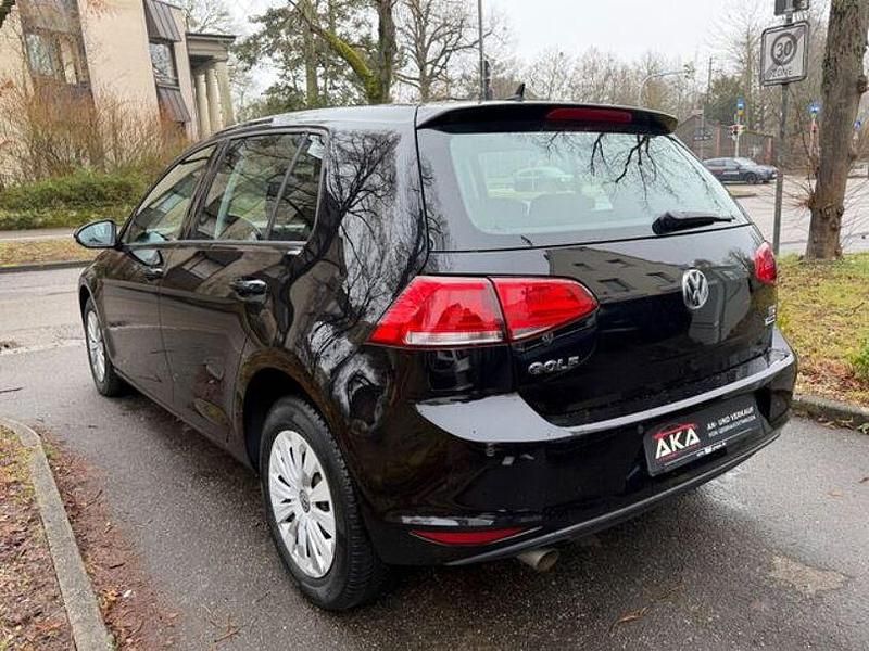 Gebraucht VW Golf VII Trendline 110 PS (80 kW) 2016 Schwarz Limousine