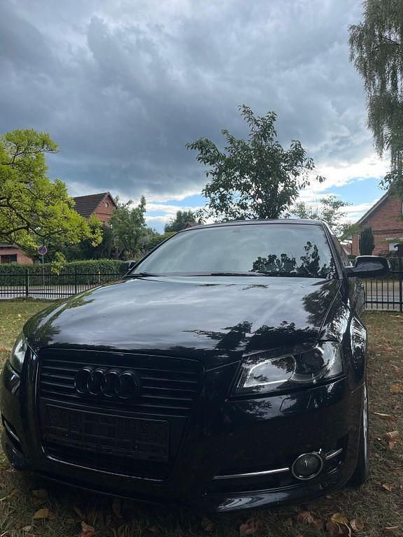 Second-hand Audi A3 Ambition 140 CP (102 kW) 2013 Negru Berlinǎ