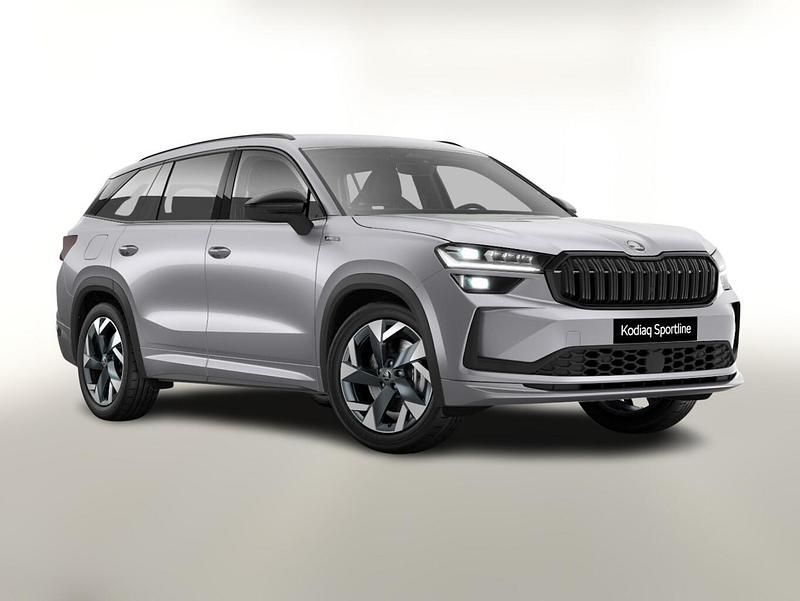 Brillantsilber metallic Neu 2025 Skoda Kodiaq SUV | 50.615 € (Fairer Preis) - Bild 1/4