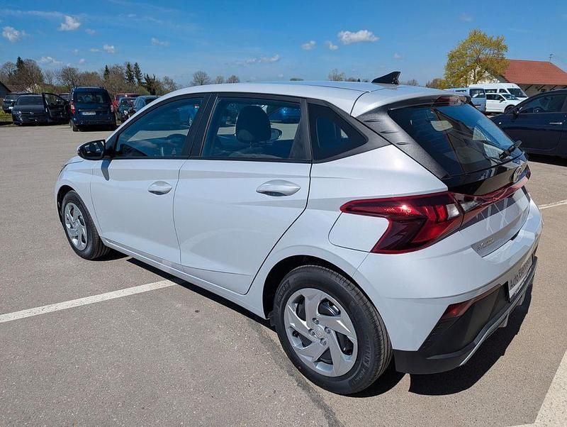 Brugt Hyundai i20 Select 79 HK (58 kW) 2024 Grå Hatchback