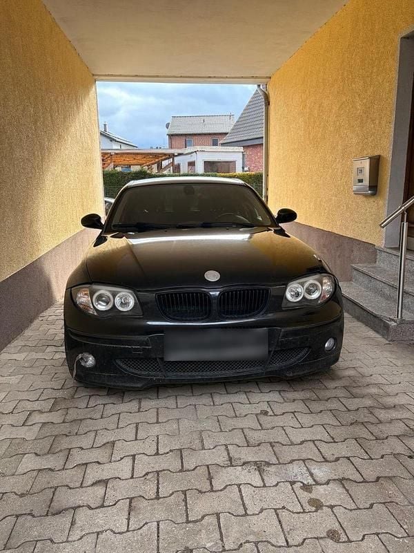 Gebraucht BMW 120 Basis 150 PS (110 kW) 2006 Schwarz Kleinwagen