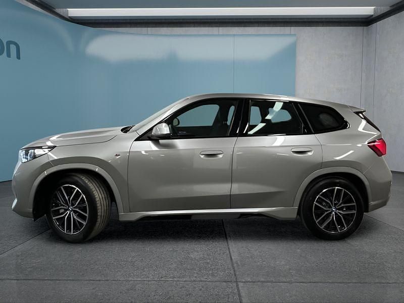 Gebraucht BMW iX1 M Sport 230 kW (313 PS) 2025 Silber SUV