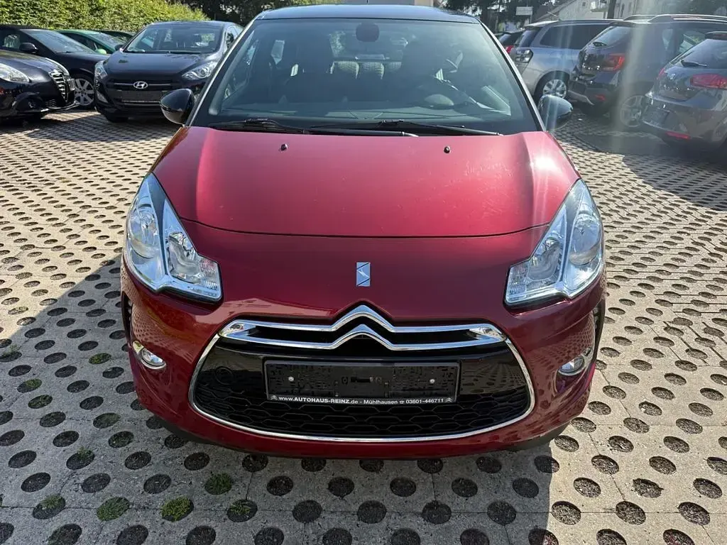 Gebraucht Citroën DS3 Chic 95 PS (69 kW) 2011 Rot Kleinwagen