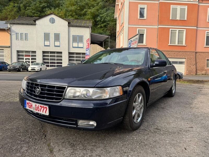 Blau Gebraucht 2000 Cadillac Seville STS Limousine | 5.900 € - Bild 1/4