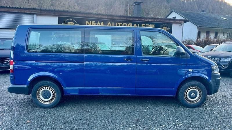 Second-hand VW Transporter 140 CP (102 kW) 2014 Albastru Van