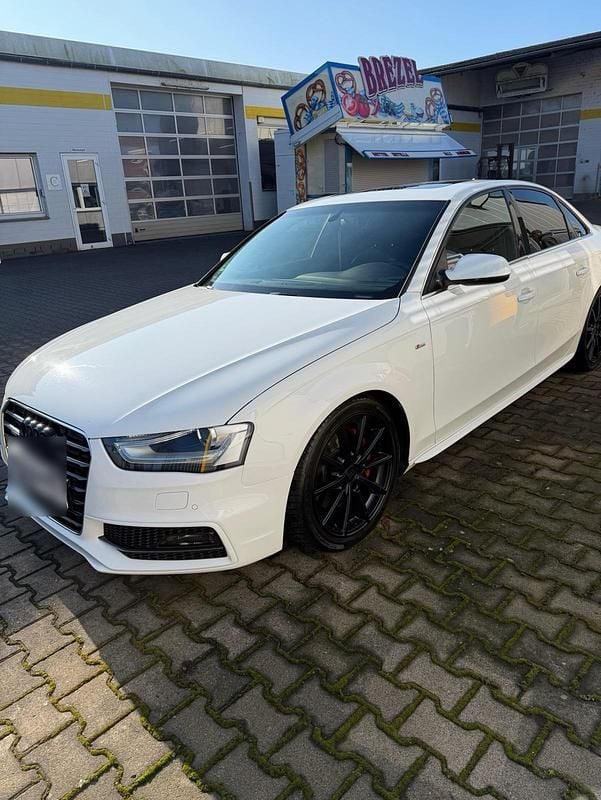 Gebraucht Audi A4 Design 224 PS (164 kW) 2014 Weiß Limousine