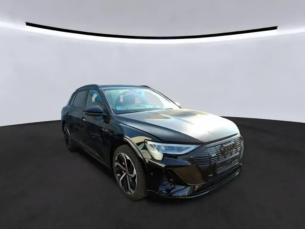 Gebraucht Audi e-tron S-Line 300 kW (408 PS) 2023 Mythosschwarz metallic SUV