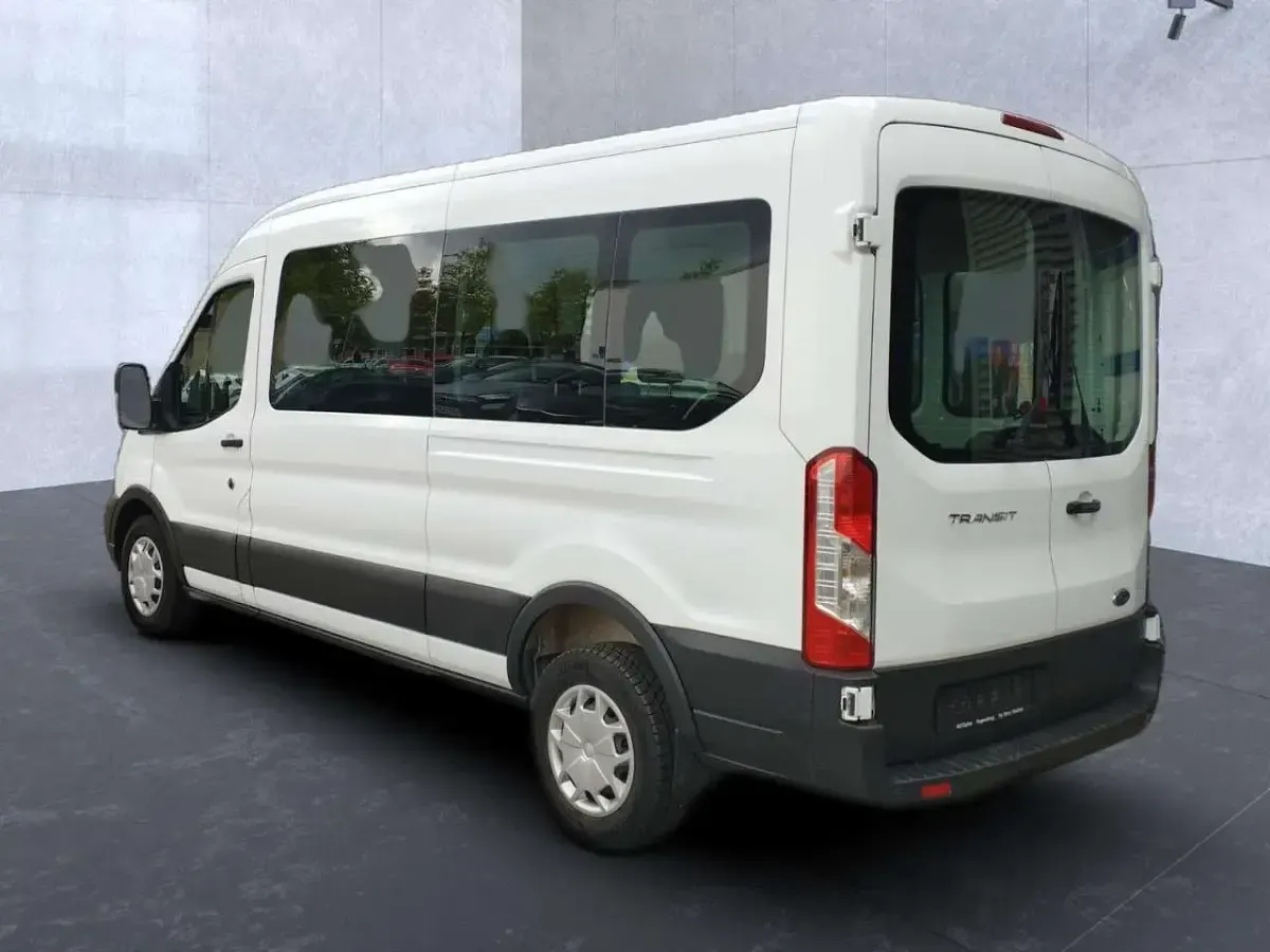 Begagnad Ford Transit Trend 131 HK (96 kW) 2021 Vit Kombi