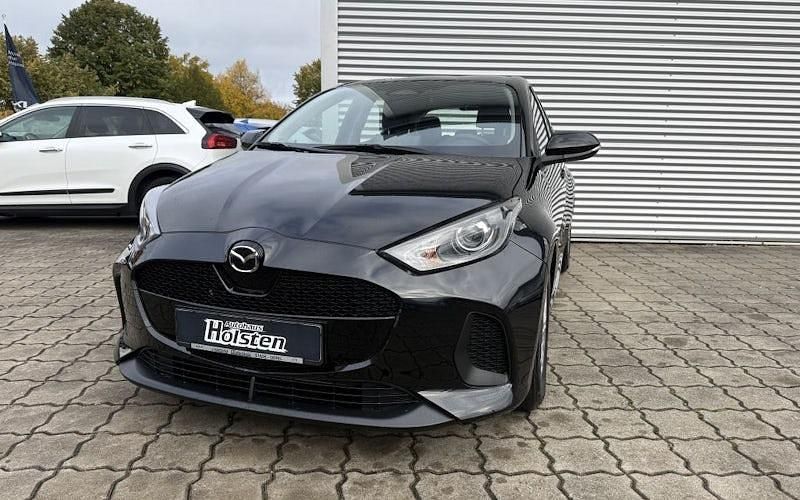 Schwarz Gebraucht 2024 Mazda 2 Center-Line Limousine | 22.950 € (Fairer Preis) - Bild 1/4