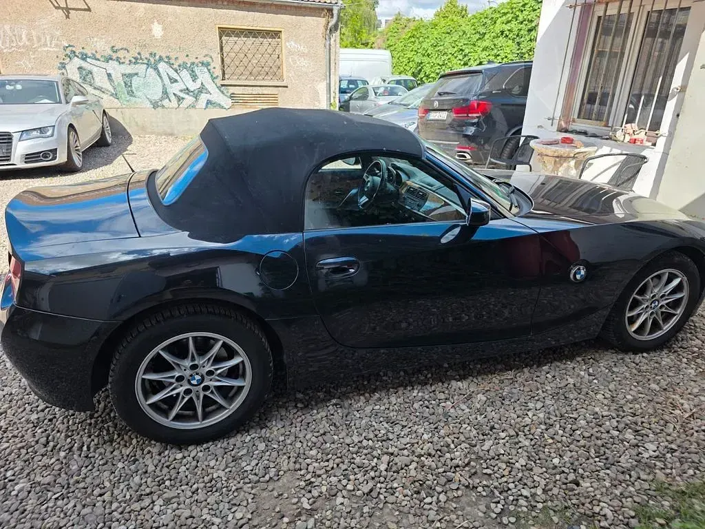 Gebraucht BMW Z4 Sport Line 150 PS (110 kW) 2006 Schwarz Cabrio