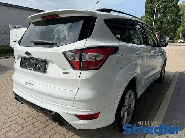 Gebraucht Ford Kuga ST-Line 175 PS (128 kW) 2019 Weiß SUV