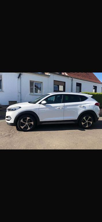 Gebraucht Hyundai Tucson 177 PS (130 kW) 2017 Weiß SUV