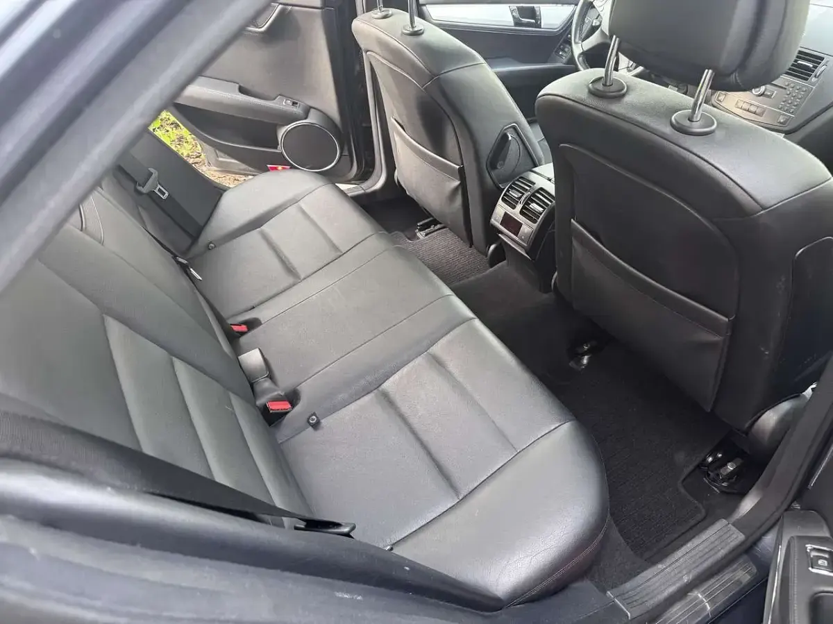 Gebraucht Mercedes C320 224 PS (164 kW) 2007 Grau Limousine