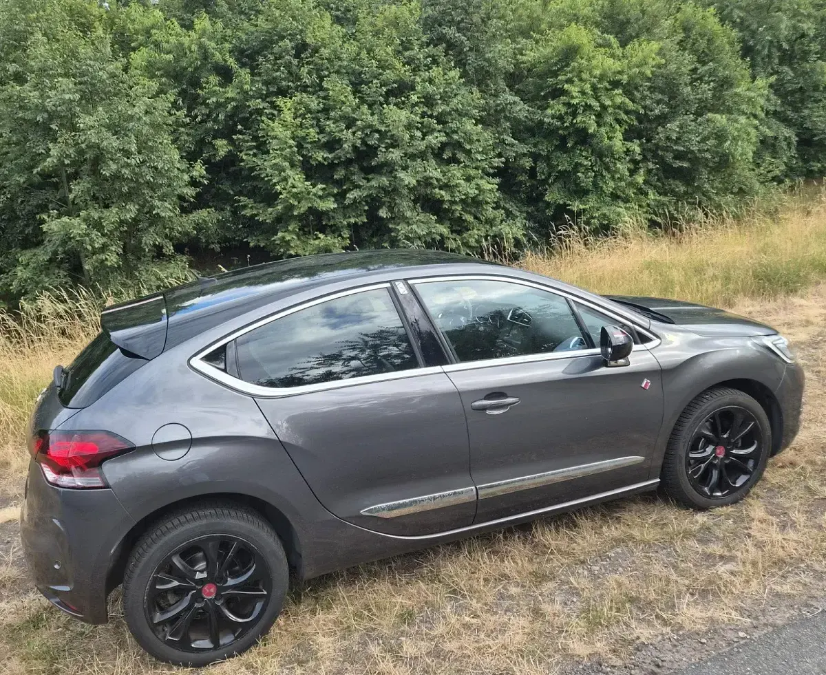 Gebraucht DS Automobiles DS4 Performance 181 PS (133 kW) 2017 Silber Limousine