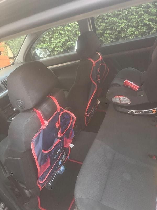 Grau Gebraucht 2005 Opel Vectra Kombi | 999 € (Superpreis) - Bild 1/4