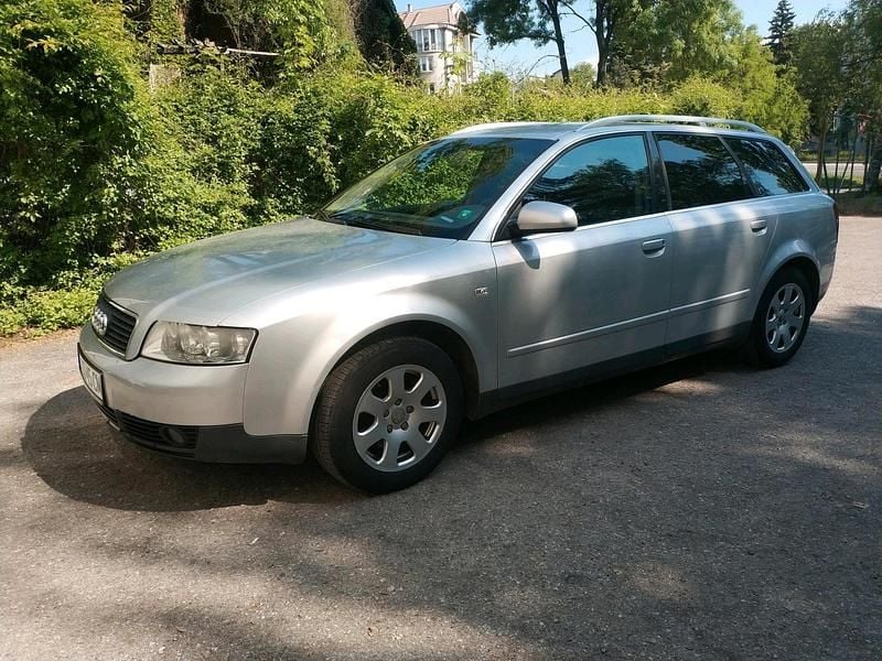 Gebraucht Audi A4 130 PS (95 kW) 2002 Silber Kombi
