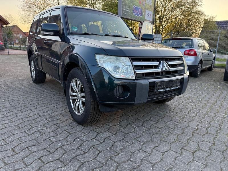 Occasion Mitsubishi Pajero Inform 200 ch (147 kW) 2010 Vert SUV