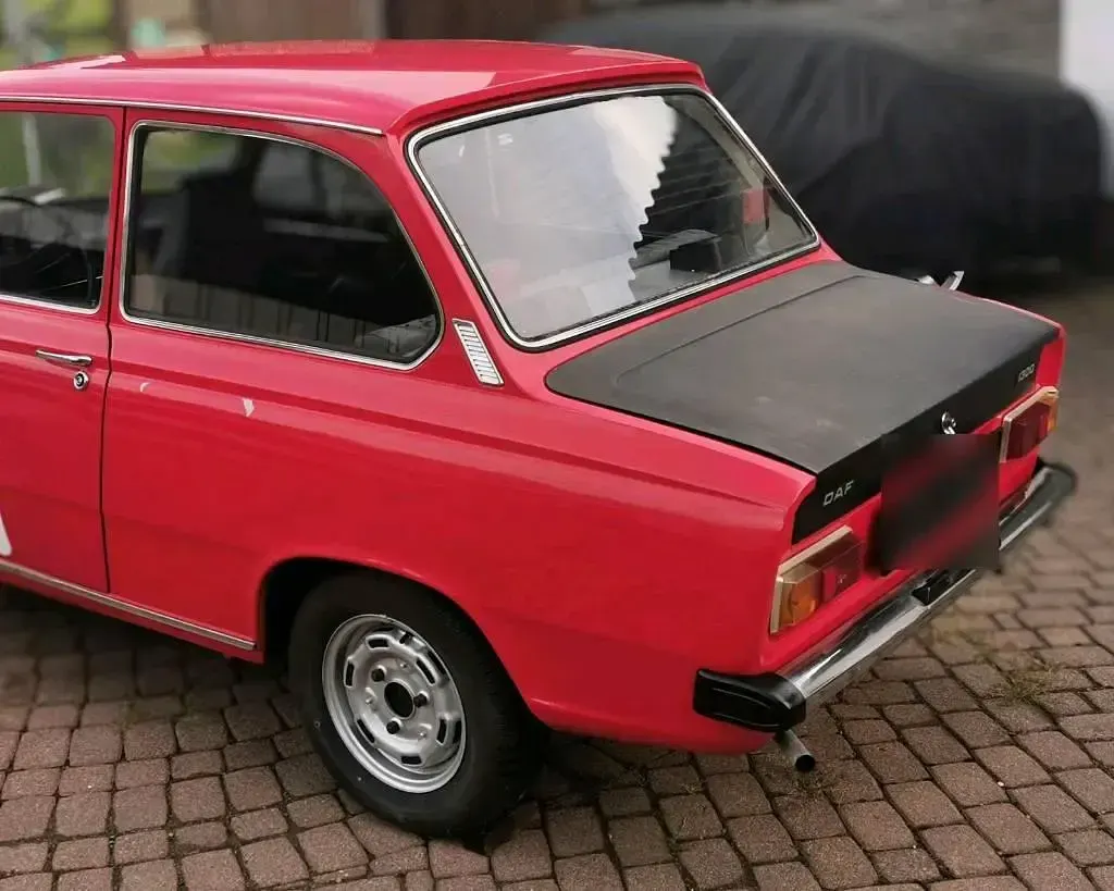 Gebraucht Daf 66 57 PS (41 kW) 1974 Rot Limousine