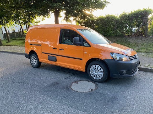 Orange Gebraucht 2013 VW Caddy Maxi Van / Kleinbus | 9.410 € (Guter Preis) - Bild 1/4