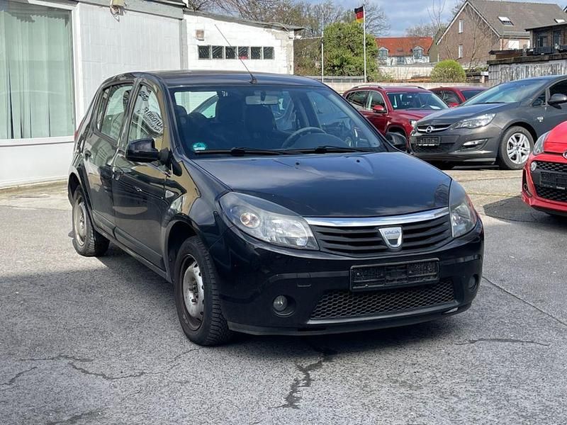 Gebraucht Dacia Sandero 75 PS (55 kW) 2010 Schwarz Limousine