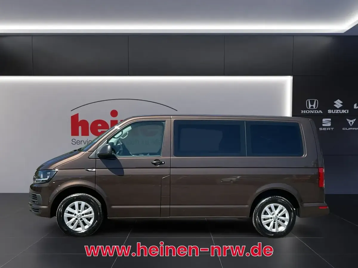 Käytetty VW Multivan Trendline 150 HP (110 kW) 2019 Ruskea Tila-auto